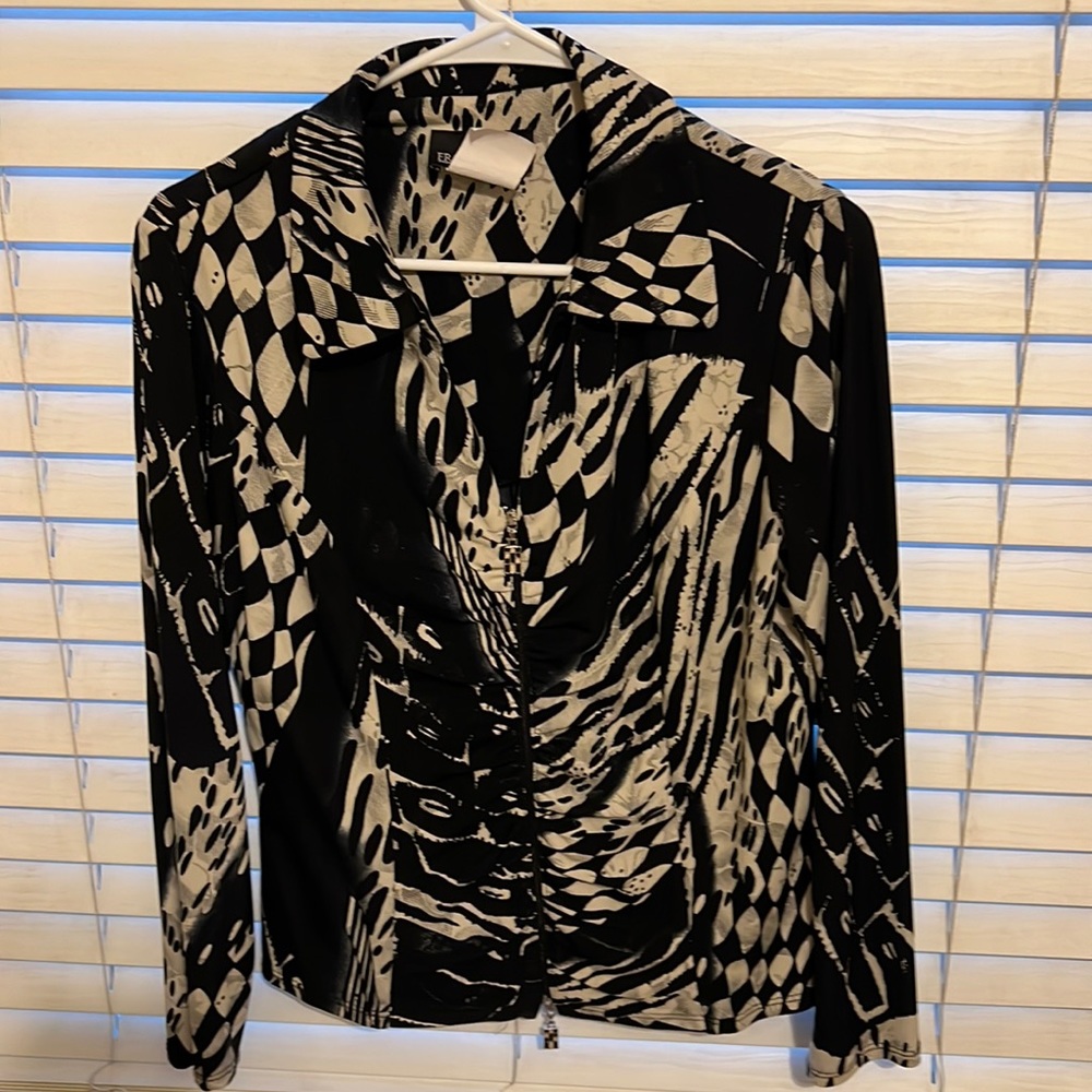 Frank Lyman black and beige print jacket